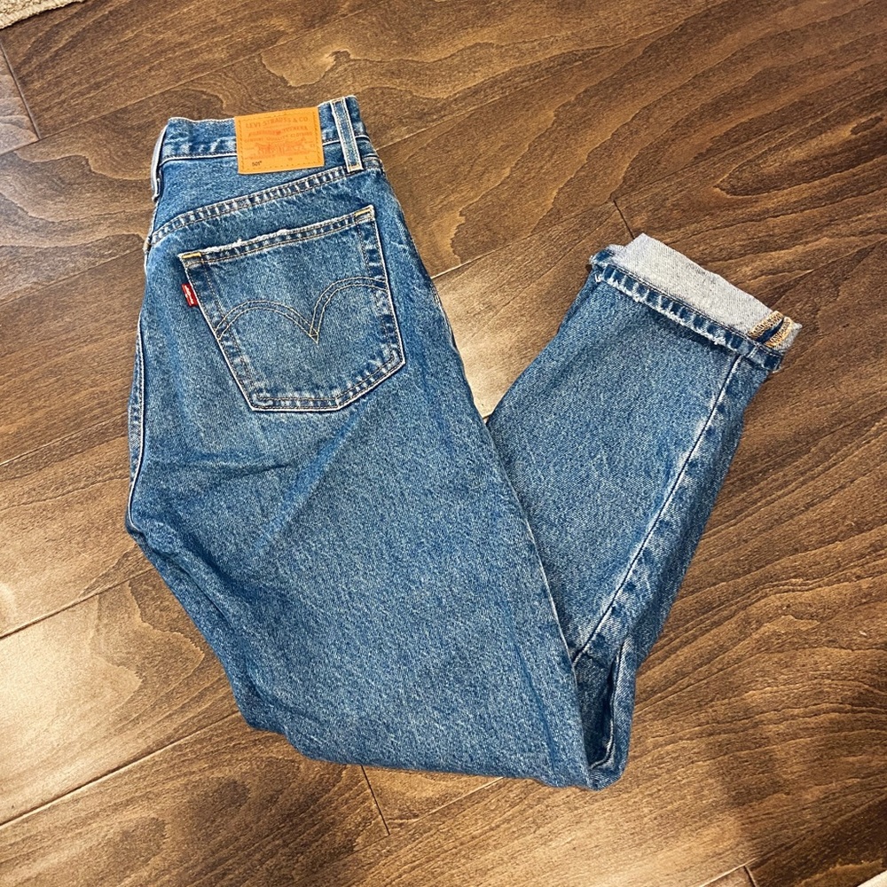 Levi jeans straight leg mom jeans 501 original high rise